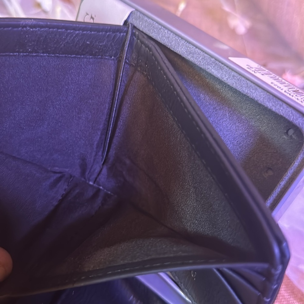 London Fog Black Passcase/Wallet PU Comes with Tin Case - Picture 7 of 8